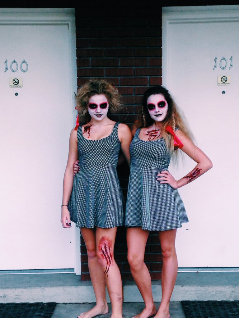jayyliss's tweet photo. if you're coming to the howl tonight stop by the ballroom at 8:45 10:15 or 11:45 to watch USU Dance co perform 😈 https://t.co/xBV0F5qeZn