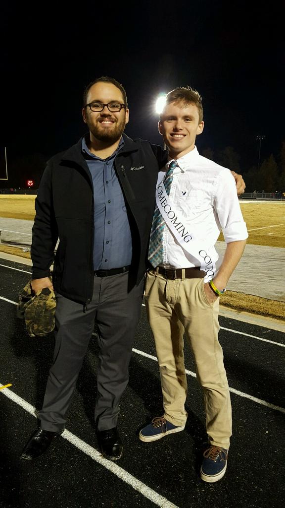 wersr75's tweet photo. Love my #amazingsons w/ @AprilMorris76 https://t.co/1ovSZejgTP