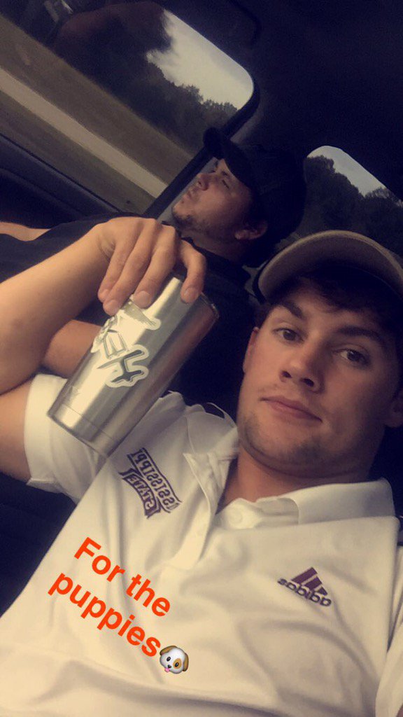 uncleDD10qb's tweet photo. Hail state https://t.co/kiZWpYEZsx