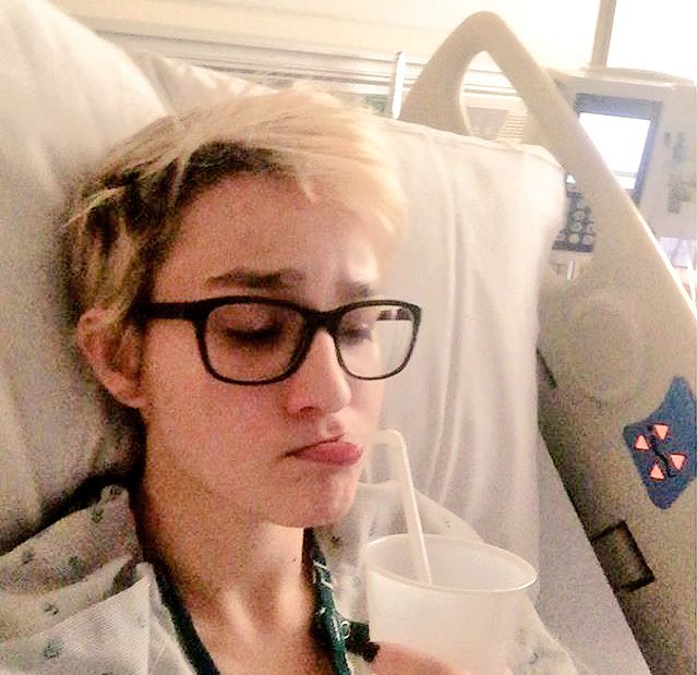 Ivory_Marcelus's tweet photo. In the hospital 😩 feeling like crap. https://t.co/PGPAyjxoPL
