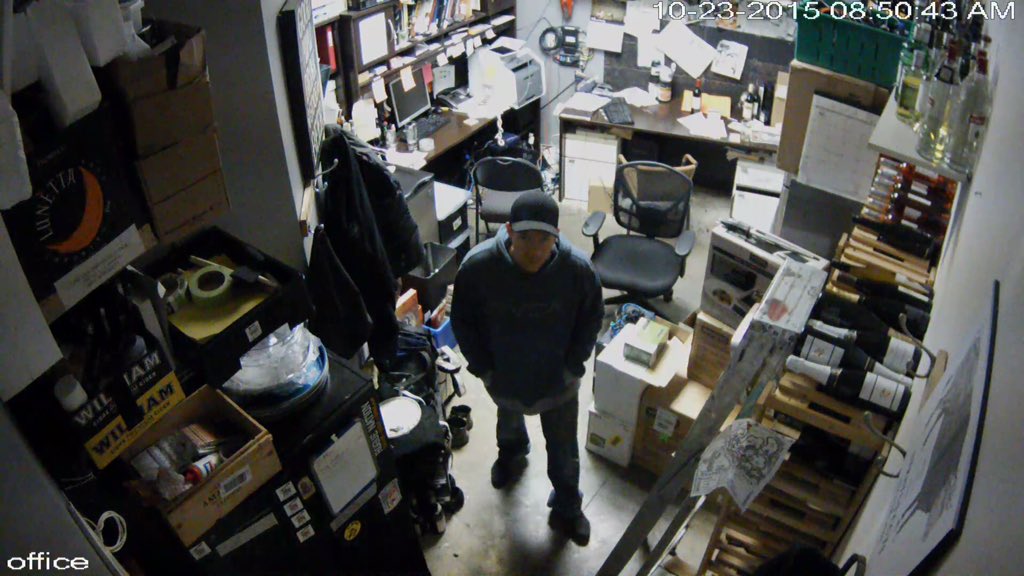 ChefCamD's tweet image. Help me find this guy @Crackmacs @nenshi @metrocalgary @calgaryherald broke into my restaurant. #retweet #reward