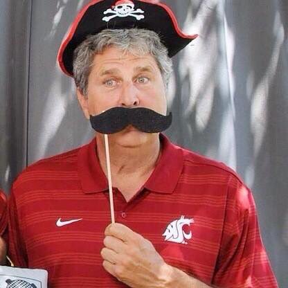 TheCoug_'s tweet photo. .@Coach_Leach and the rest of us are ready for a great Halloween, @CollegeGameDay! #BringCollegeGameDayToPullman https://t.co/a7If3hu5sA