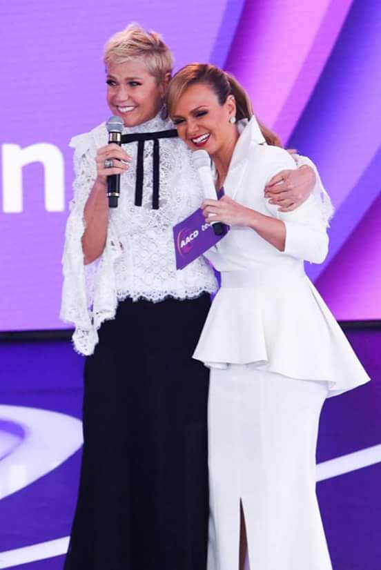 XuxaPhotos's tweet photo. Imagem DESTRUIDORA !!!!
#XuxaNoTeleton #SomosTodosTeleton #TeletonBrasil #Teleton #Teleton2015 https://t.co/NyTF4HYrhk