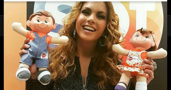 LuceroFansUSA's tweet photo. SOMOS TODOS TELETON @LuceroMexico @TeletonOficial @SBTonline @No_SBT_ #LuceroNoTeletonBrasil 15,800 menciones 😭💟😍😍 https://t.co/T3mbaghRYk