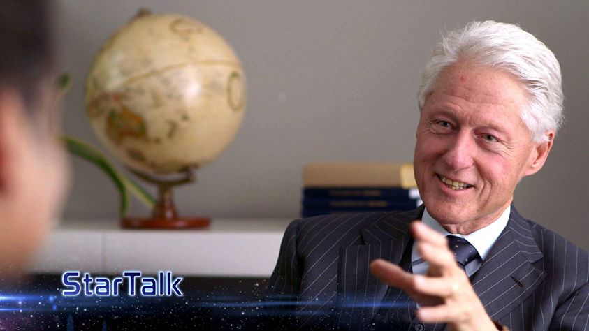 NatGeoTV's tweet photo. .@NeilTyson talks climate change with @billclinton: https://t.co/mxdxxpE4O2 #StarTalkTV Sun 11/10c https://t.co/YPvonovQw8