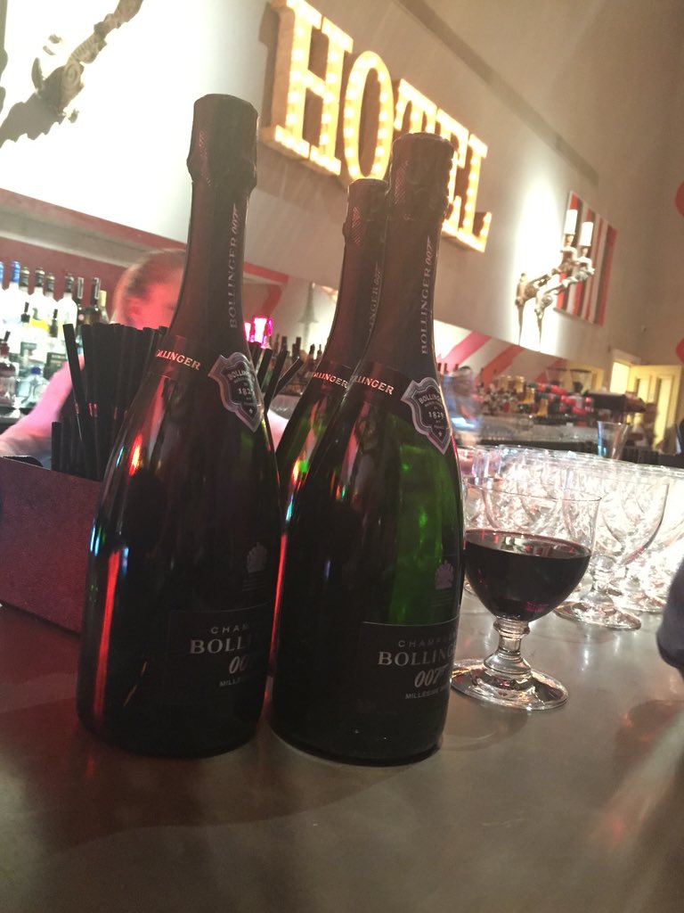 the_corry's tweet photo. 007 Bollinger for a preview of some film #007 #bollinger007 #spectre https://t.co/MBSBSuffC3