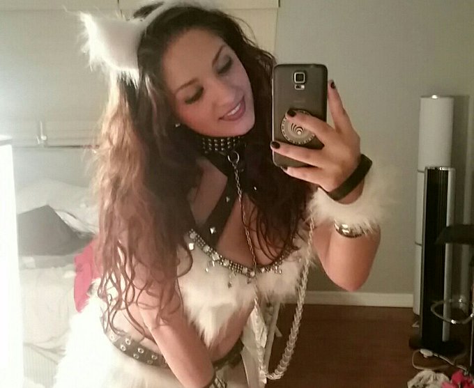 I was a bad girl todayyy. https://t.co/ZyV2Lk7uJU<a href="/tag/girlongirl"class="tags"><span>#girlongirl</span></a>