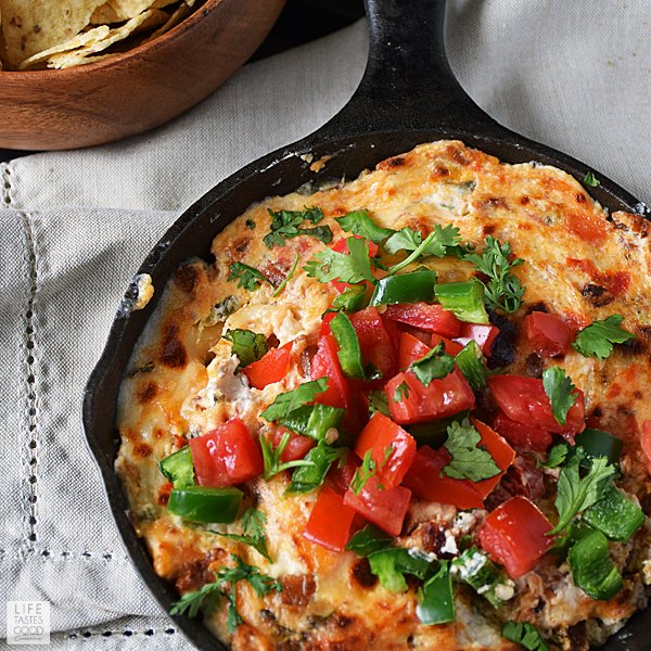 Lifetastesgoood's tweet photo. Skillet Jalapeno Popper Dip https://t.co/BKiPSDk5nc #SundaySupper @GalloFamily #LTGrecipes #gamedayfood https://t.co/DxYj3gwdVz