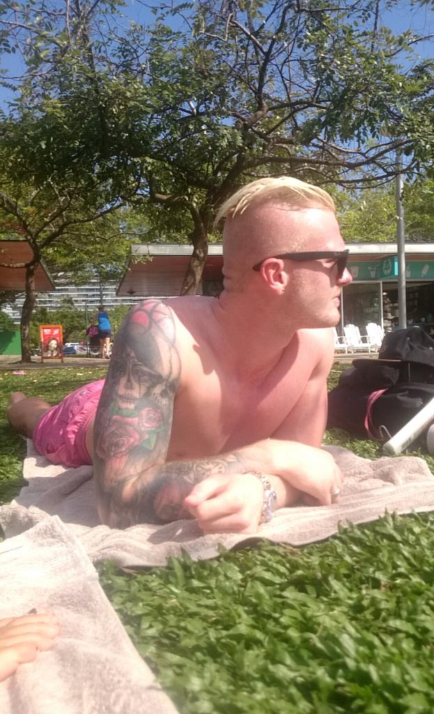 Cam_Golding_Fit's tweet photo. Sun's out https://t.co/qXtG79gL3r