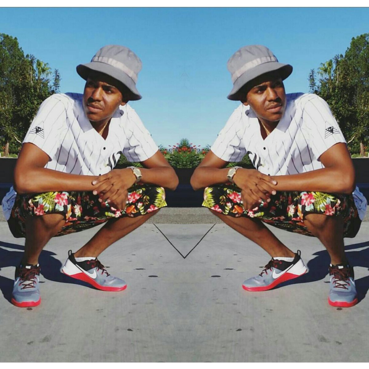 Deeskate's tweet image. Been grindin'.