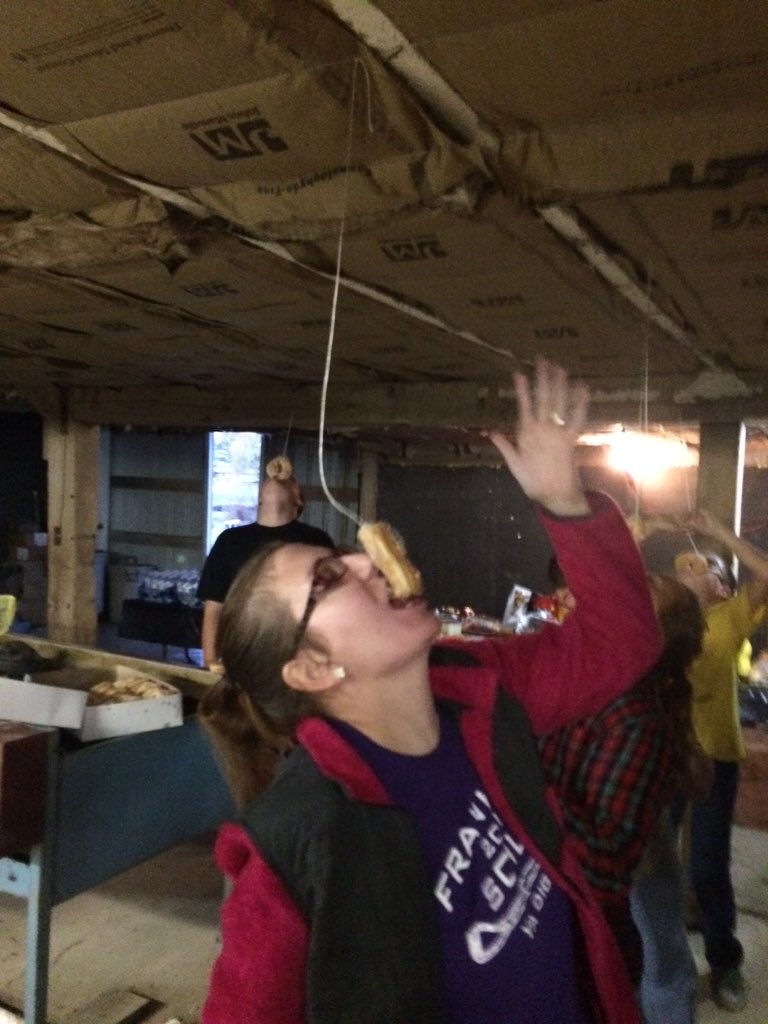 fchsagffa's tweet photo. FFA Halloween party! 🍁🍂🎃🍎 https://t.co/G5uqGn1GWv