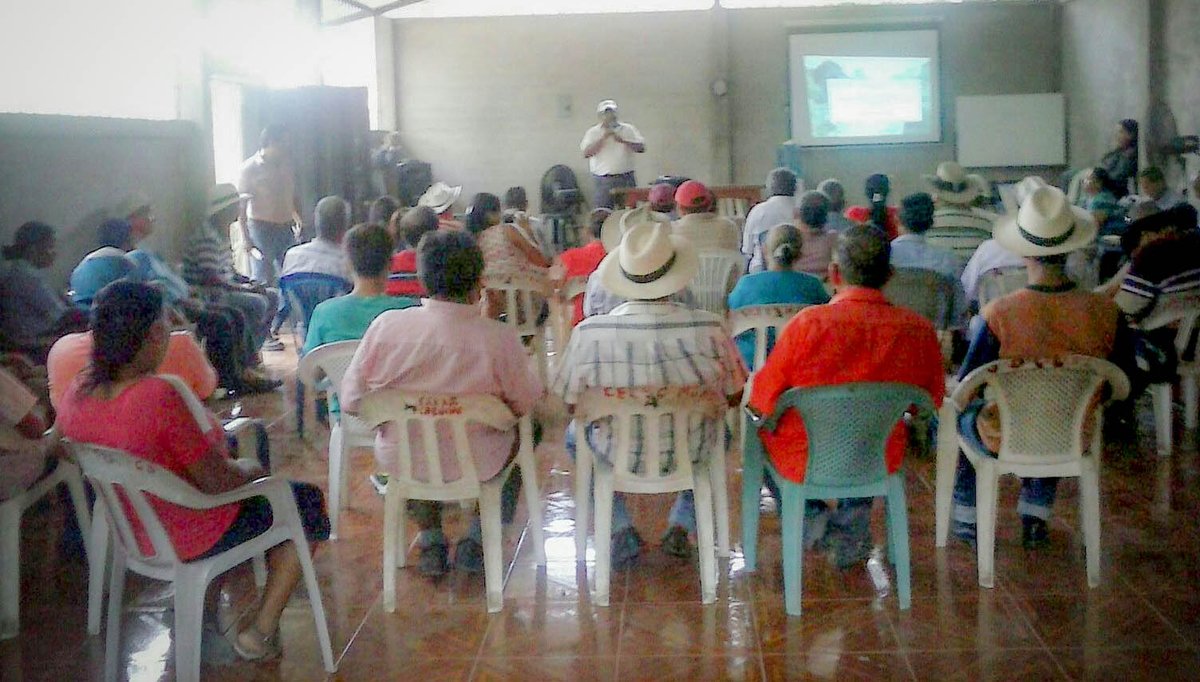 Socializamos el proyecto de presa tipo pantalla en la comunidad San Juan de las Cucarachas, cantón Santa Ana