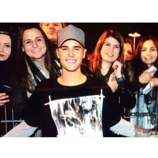 ibieberthought's tweet photo. THESE ARE SO CUTE #EMABiggestFansJustinBieber https://t.co/DjnDqbJNC7