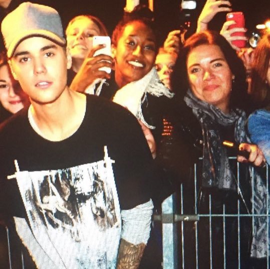 ibieberthought's tweet photo. THESE ARE SO CUTE #EMABiggestFansJustinBieber https://t.co/DjnDqbJNC7