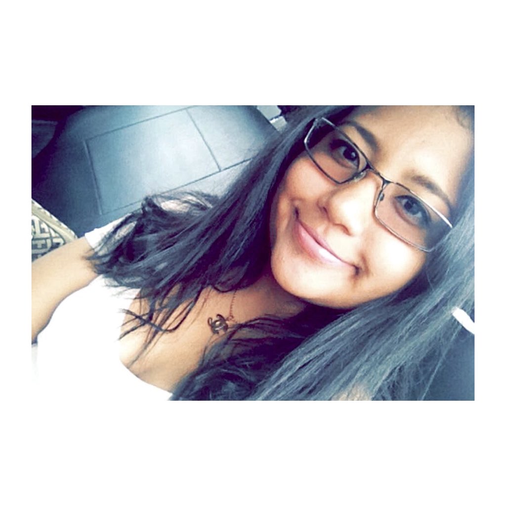 aptb_97's tweet photo. Im not good for selfies 😥 #SelfieForJason @JAYYSN https://t.co/rISw5K5hxK