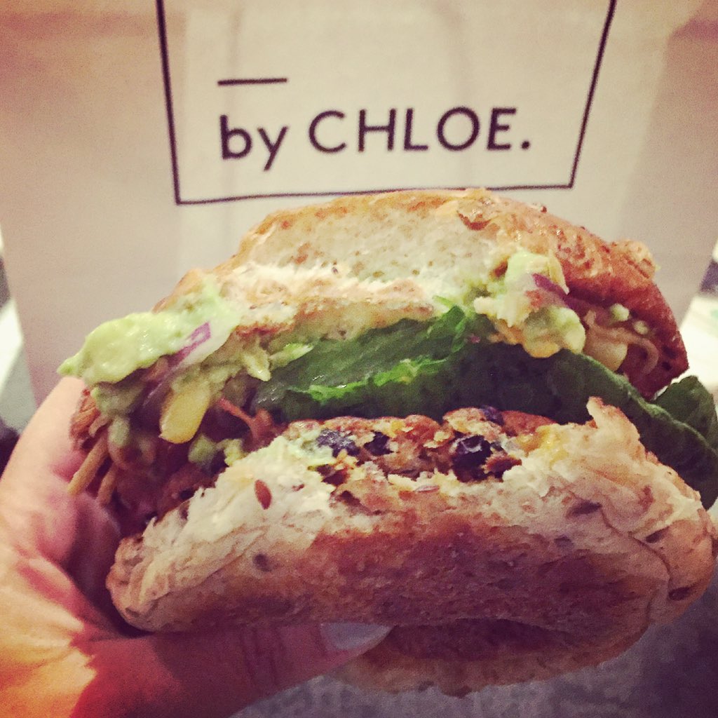 CollardCowgirl's tweet photo. The taste of this Avocado #Vegan #Burger from @bychefchloe could seriously break the internet. Go get one!⚡️🌱🍔 #NYC https://t.co/HXrGAteNHh