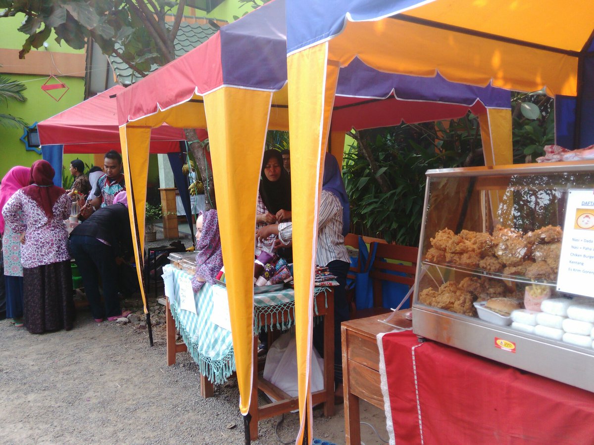 Haiii pada laper gak nih? Ayo dtg ke cicenfest 2015!! Disini bnyk makanan tradisional lohh <a href="/InfoPensi/">INFO PENSI</a> <a href="/manakreasimu/">Tiket Pensi Online#1</a>