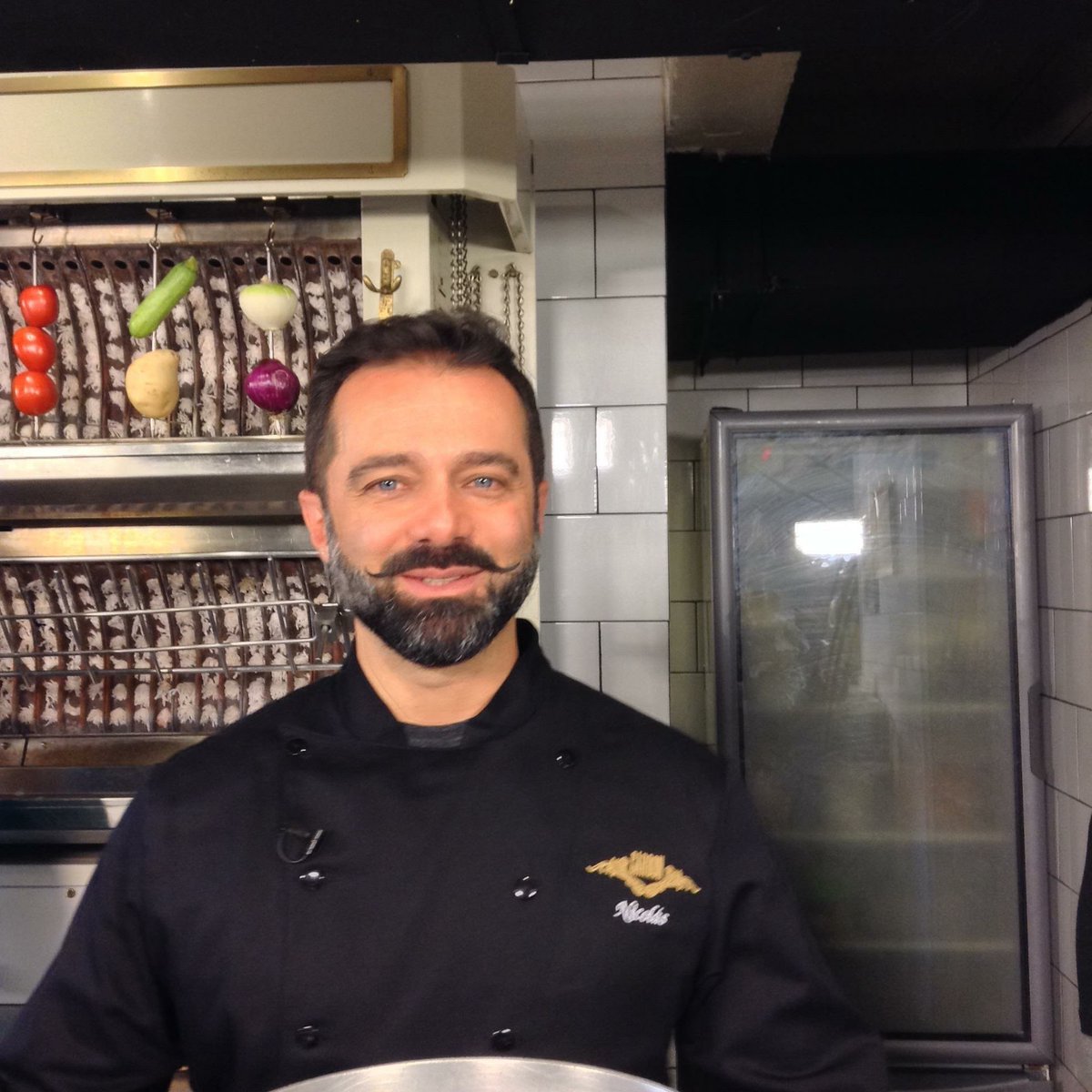 Una cocina elegante, estacional y cuidadosa es el sello del chef <a href="/nicolasmdelc/">NicolasMartindelCamp</a> en <a href="/CARBON_MR/">Restaurante Carbón</a>