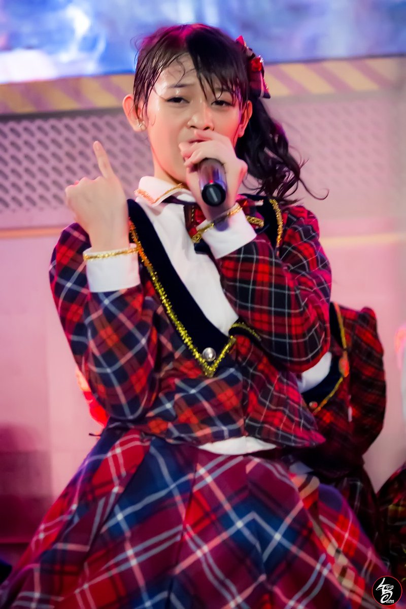 agansam's tweet photo. Feni Fitriyanti [ @F_FeniJKT48 ] #PBIC2015 https://t.co/dy2PmnDohB