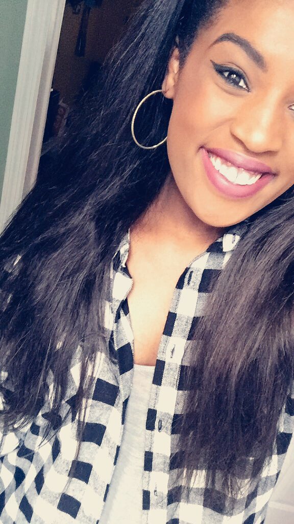 NoChillMara's tweet photo. @JAYYSN you're gonna probably ignore but, #selfieforjason https://t.co/QX3frSHMR3