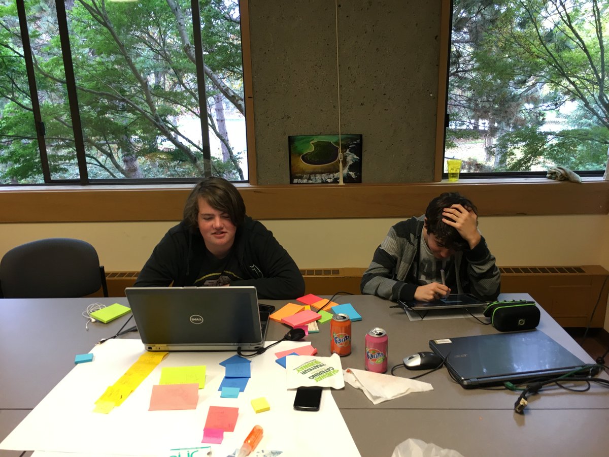 BernadettePer14's tweet photo. @jencraigece @GrandGallicisme @katrinrulokoz @arisgames Awesome day #UVic 's #arisjam!! https://t.co/DMuIACj2Bb