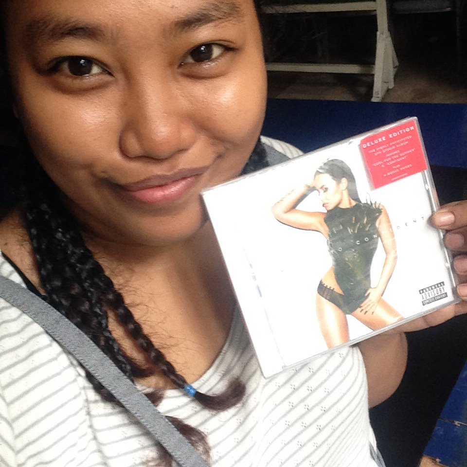 jsscrna's tweet photo. @ddlovato @demipilipinas #ConfidentPH #Confident https://t.co/ZrDN9gX1nt
