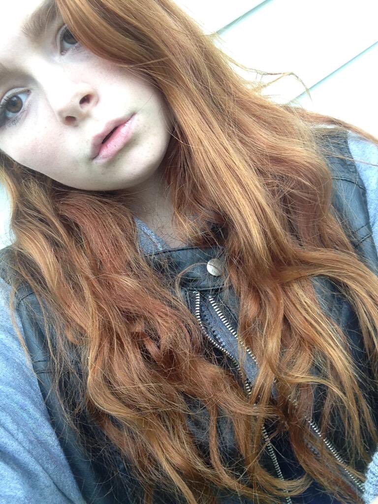 ashleythebolter's tweet photo. @JAYYSN #SelfieForJason I've gained a lot of self confidence this year ☺️ https://t.co/IxpYq0j5DM
