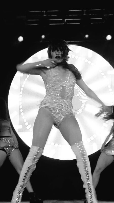 lalioficial's tweet photo. GRAN show!!! #AbailarTour 🎉👊🏻🔥❤️ Cc @LaliMusica https://t.co/ZZG4Px1rm7