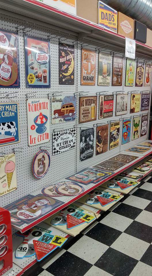 SabinGenrlStore's tweet image. Some shots of the store.