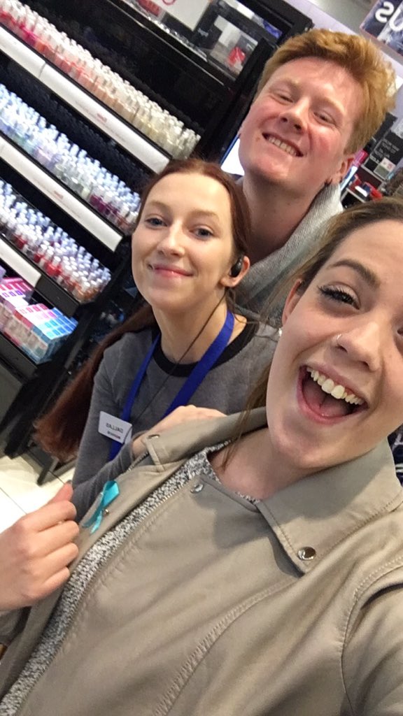 Dallasxoxoxo's tweet photo. Not even a fraction of the squad, but I absolutely love my Kohl's Fam👨‍👩‍👧💕😍 #LifeAtKohls https://t.co/voQ1ubKlkz