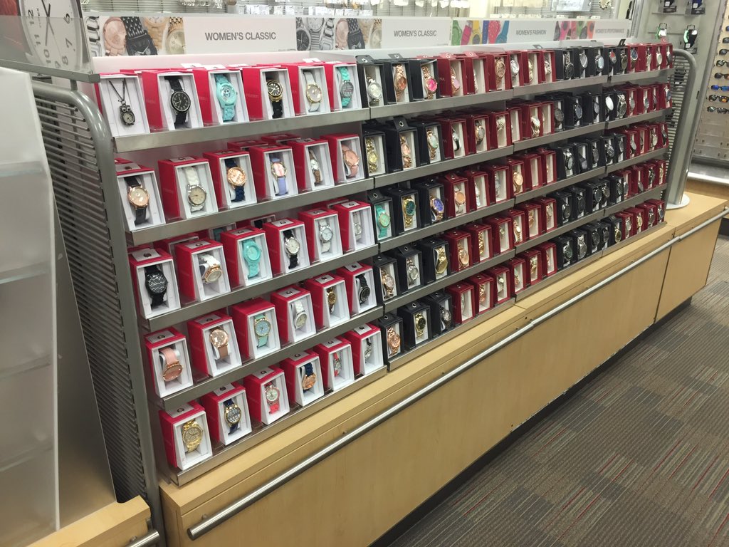 jimmy_0802's tweet photo. Welcome back Jim! Accessories looking Amazing! @jolly_reba @meganmshaver @shawnavina4 @laurentazinser @cristinajoyd https://t.co/xhUleWp6JJ