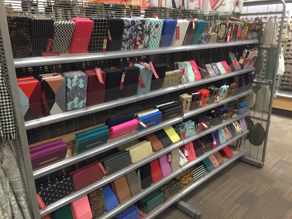jimmy_0802's tweet photo. Welcome back Jim! Accessories looking Amazing! @jolly_reba @meganmshaver @shawnavina4 @laurentazinser @cristinajoyd https://t.co/xhUleWp6JJ