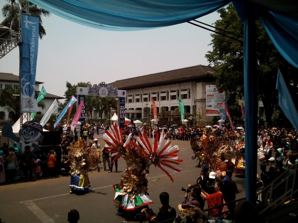 kemnus's tweet photo. Kota Cimahi... dengan kreatifitasnya https://t.co/44Xi6MuQ3p