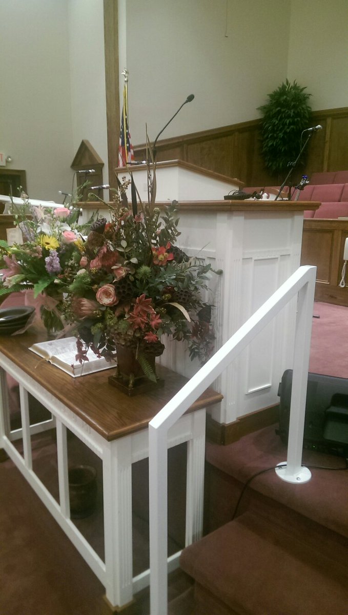 DrJohnNHamblin's tweet photo. Honored to preach in @CBCFairmount pulpit tonight, that for 54yrs has stood without apology for "old-time" religion! https://t.co/hq9fdxgtwc