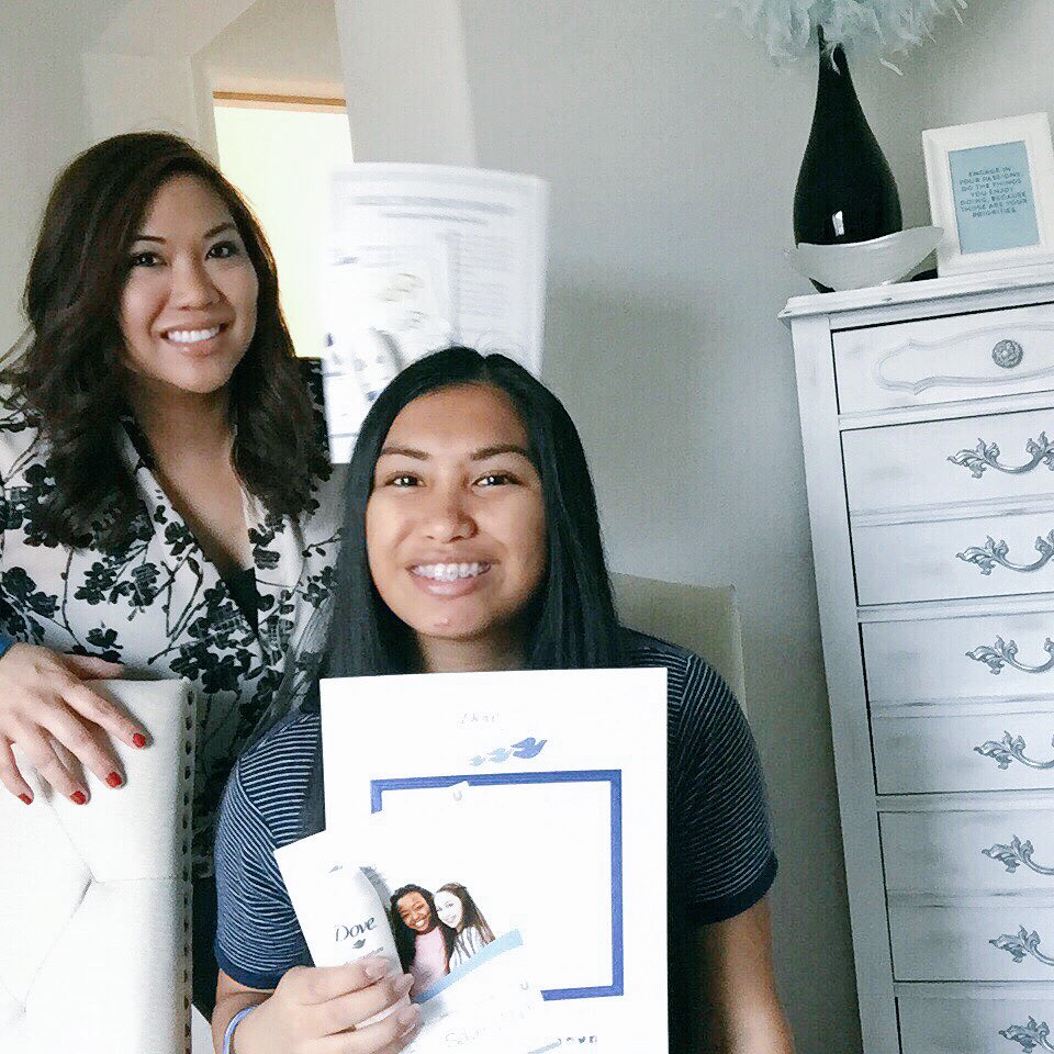 TheItMom's tweet image. #Selfie w/ my beautiful daughter! My goal as a mom is to help build her #confidence + #sparkselfesteem! #sponsored