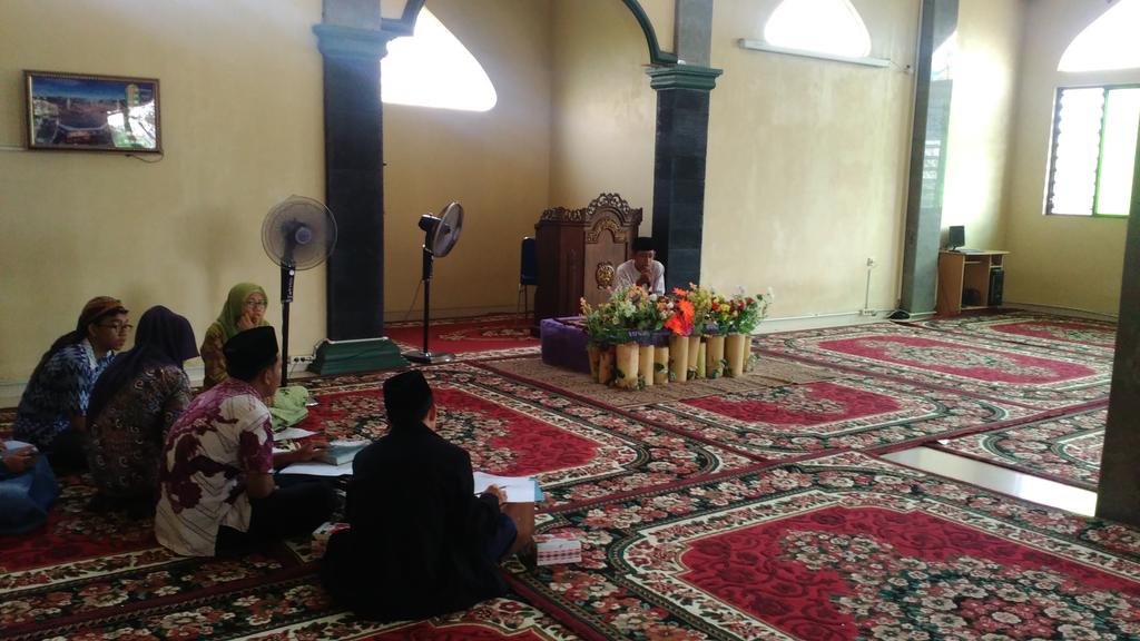 Hai kenal gak sm yg ada digmbr?Jgn lupa dukung teman" kalian ya agar menang &amp; dpt hadiah <a href="/InfoPensi/">INFO PENSI</a> <a href="/manakreasimu/">Tiket Pensi Online#1</a>