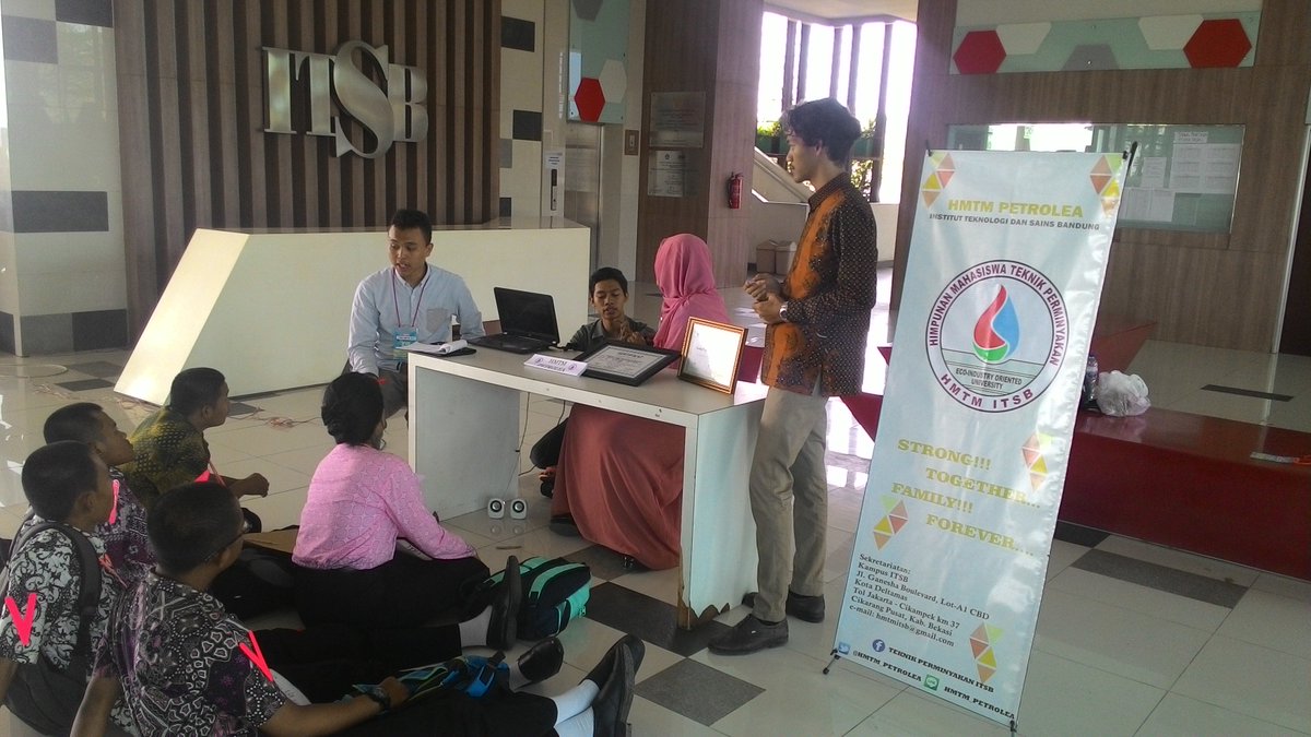 PetroExpo at day 2 OSM HMTM Petrolea.