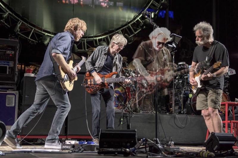 fat_man_rocks's tweet photo. Ghost in the machine 

#GD50
🌹💀🌹 https://t.co/mKcNWUfGvd