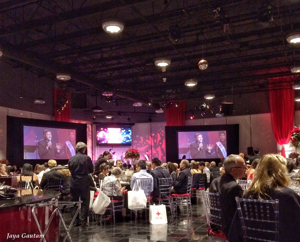 jayagautam's tweet photo. Sanjay Mehrotra President CEO @SanDisk speaks at #SVInnovation15 honoree Philanthropic CEO of the year @SV_RedCross https://t.co/4jhdsqdhZS