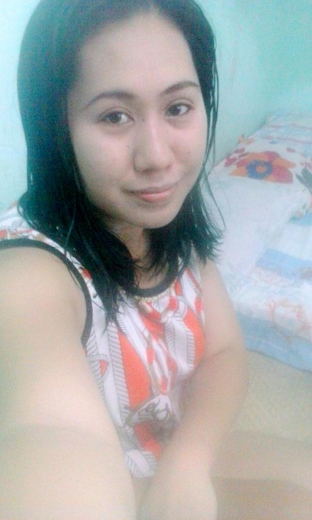 FalcesoNoemi's tweet photo. fresh from bath..😁💋

#missingsomeone..
#LDR https://t.co/yGStZSr0rs