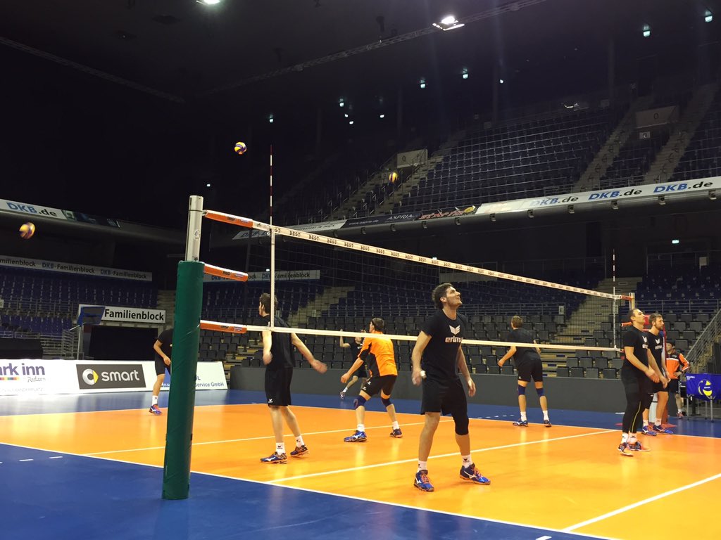 Last training before saison opening #BRVolleys 16.00 today against Bühl
