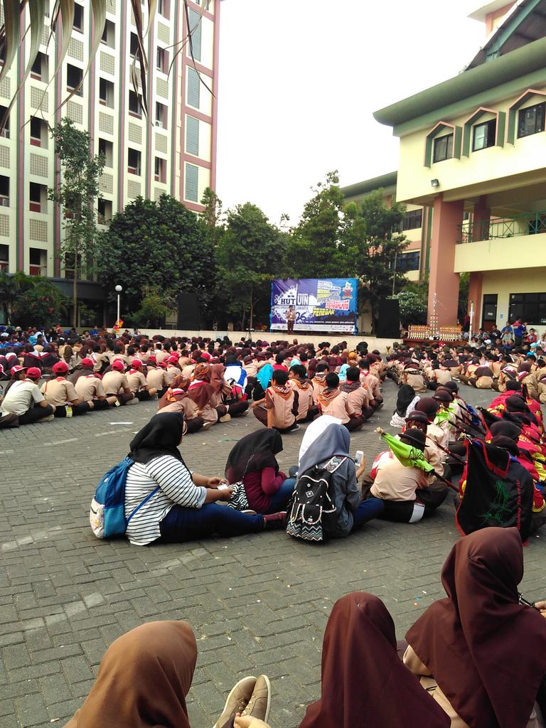 prasantu7's tweet photo. Tetap berdo'a jangan lupa diri akan hingar bingar acara ini demi mendapat hasil terbaik yg kita harapkan aamiin https://t.co/MdWmcUiC7g