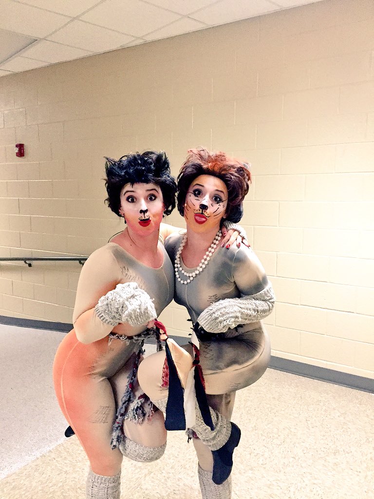 kataphrodite's tweet photo. #IMEAs were a success! #Cats #Pippin #Newsies https://t.co/CrAS0OKw3B