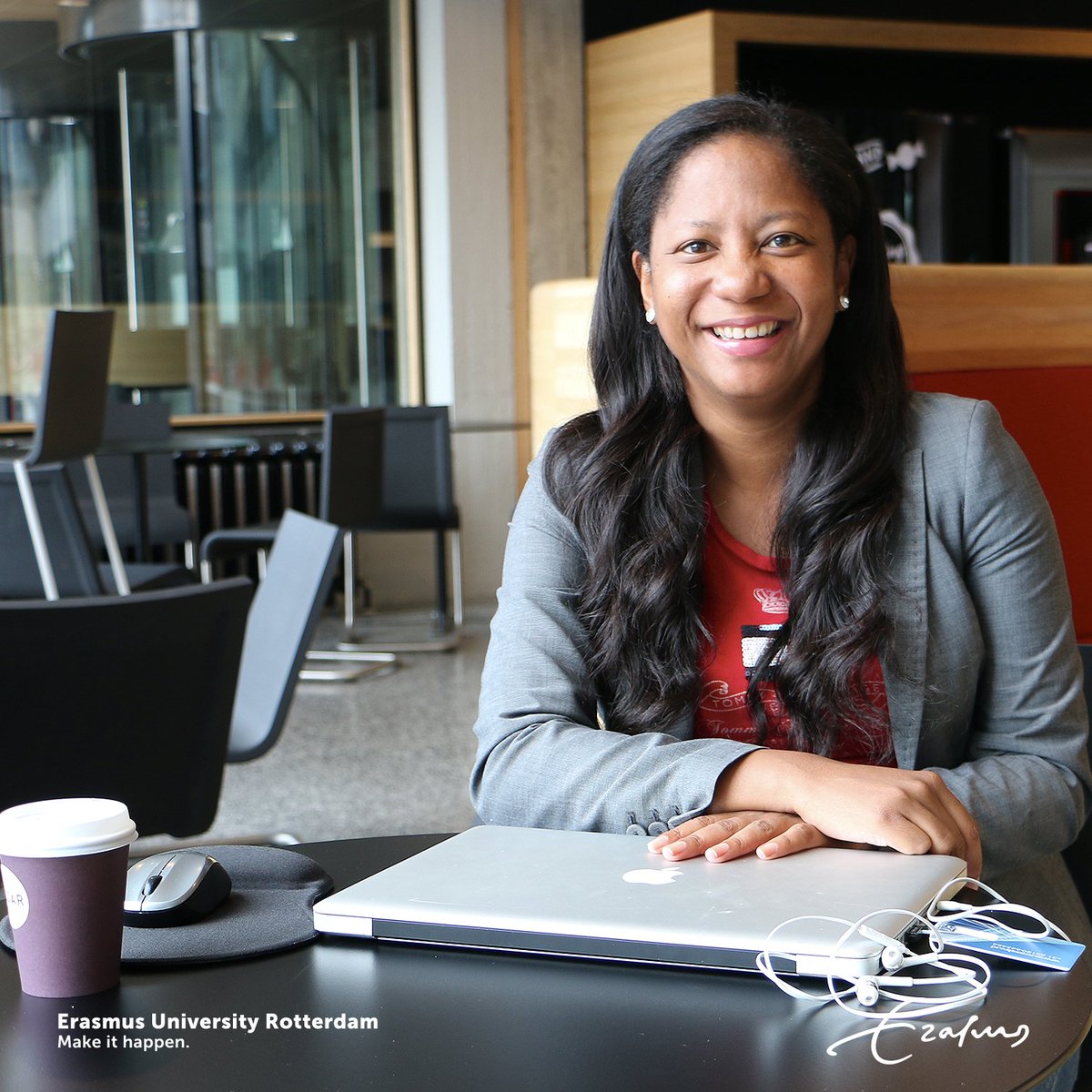 EUR &amp; you. Together we make it happen. Every day! Check out the story of Vanessa on facebook.com/ErasmusUnivers…