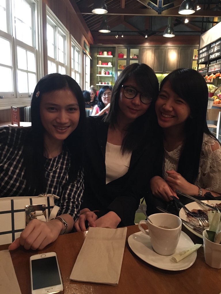 LunaMaya26 tweet picture