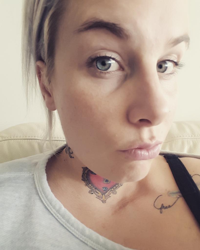 RowdyBec's tweet photo. It's been a rachet hair kind of month π #homelesshair #smellsnicethough https://t.co/XH4R5RTKkU