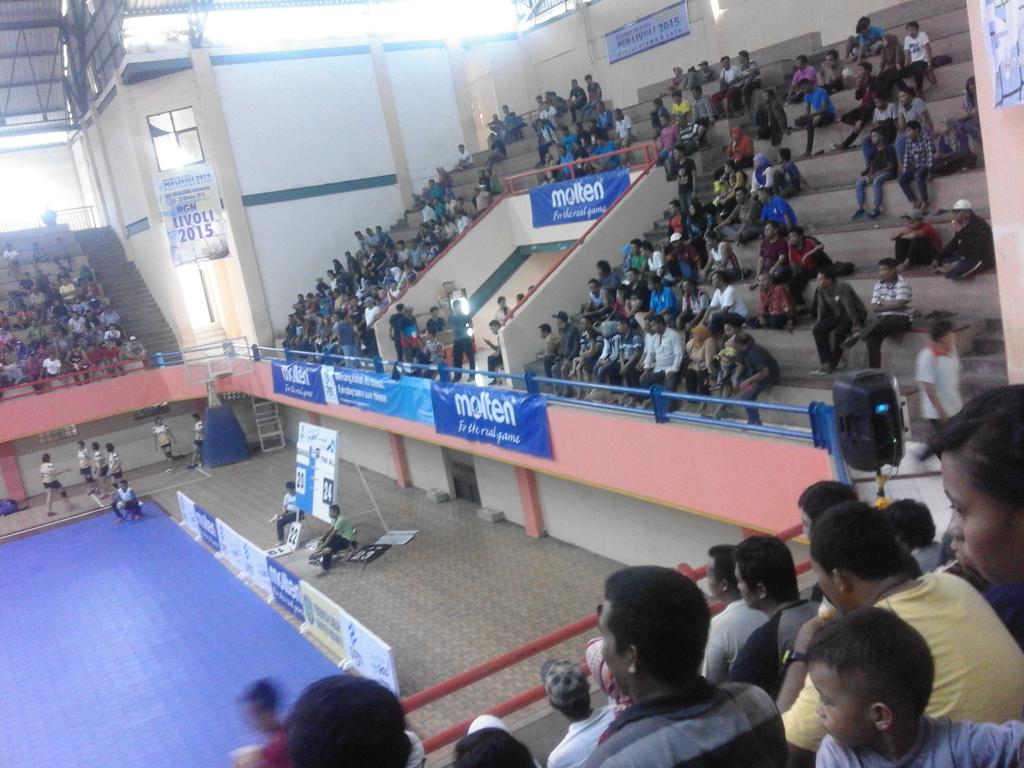 Liska_Sopiyanih's tweet photo. Nonton final volly di @kotaindramayu #impict #ramee https://t.co/acdcRtcZTI