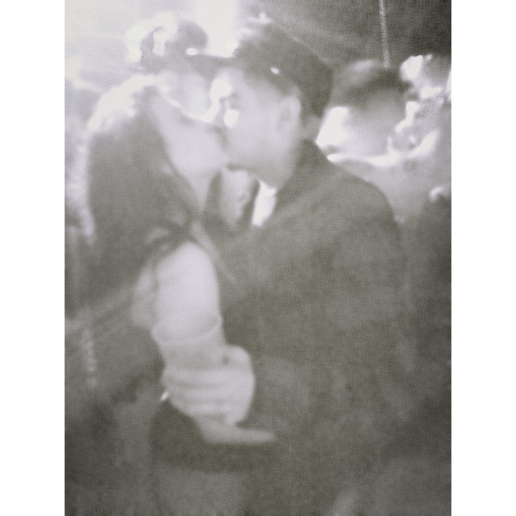 lexxxoner_'s tweet photo. it's a love story for the new age ✖️⚪️✖️⚫️ #escape2014 #tb https://t.co/iDwvvL2HxZ