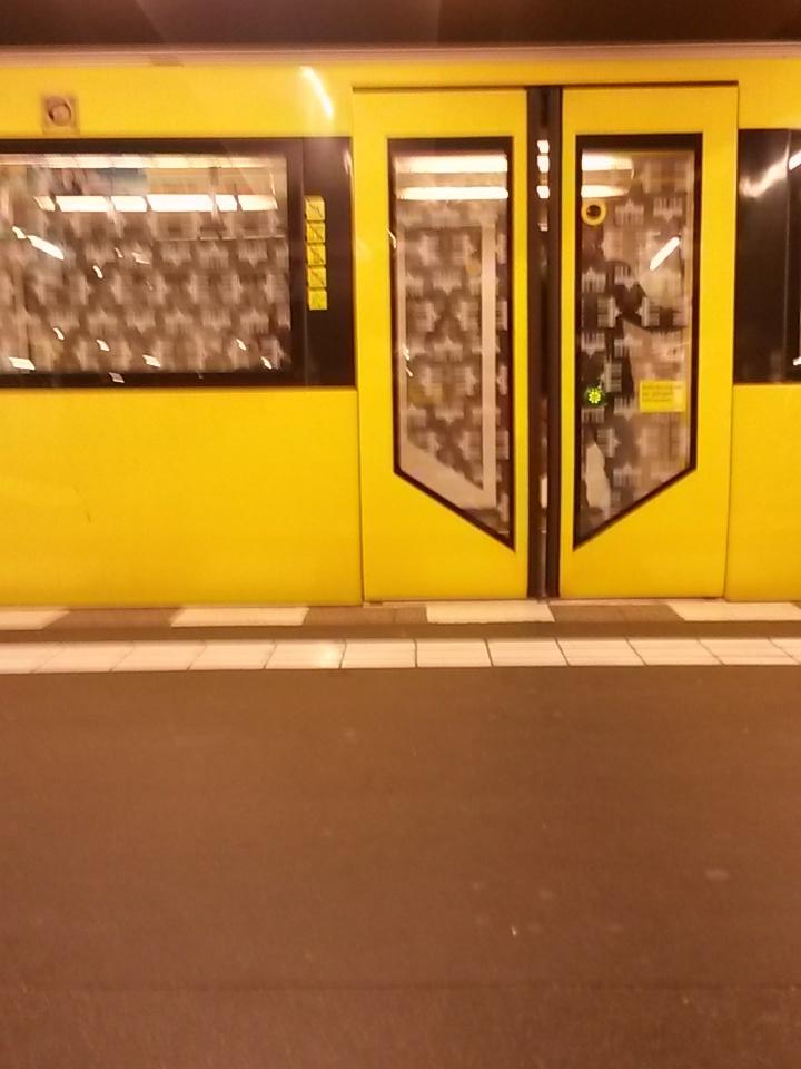 crasch's tweet photo. Guten Morgen, unterwegs zum #ccb2015 https://t.co/3MoIxYhVYD