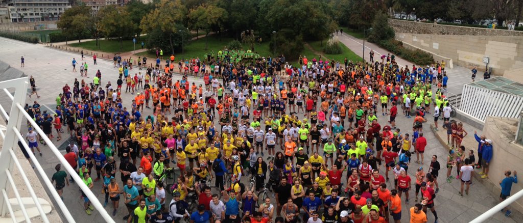 evasionrunning's tweet photo. Espectacular convocatoria! #LongRunXXLValencia Objetivo #MaratónValencia Gracias runners! #wearerunners https://t.co/KhS50GTMhZ